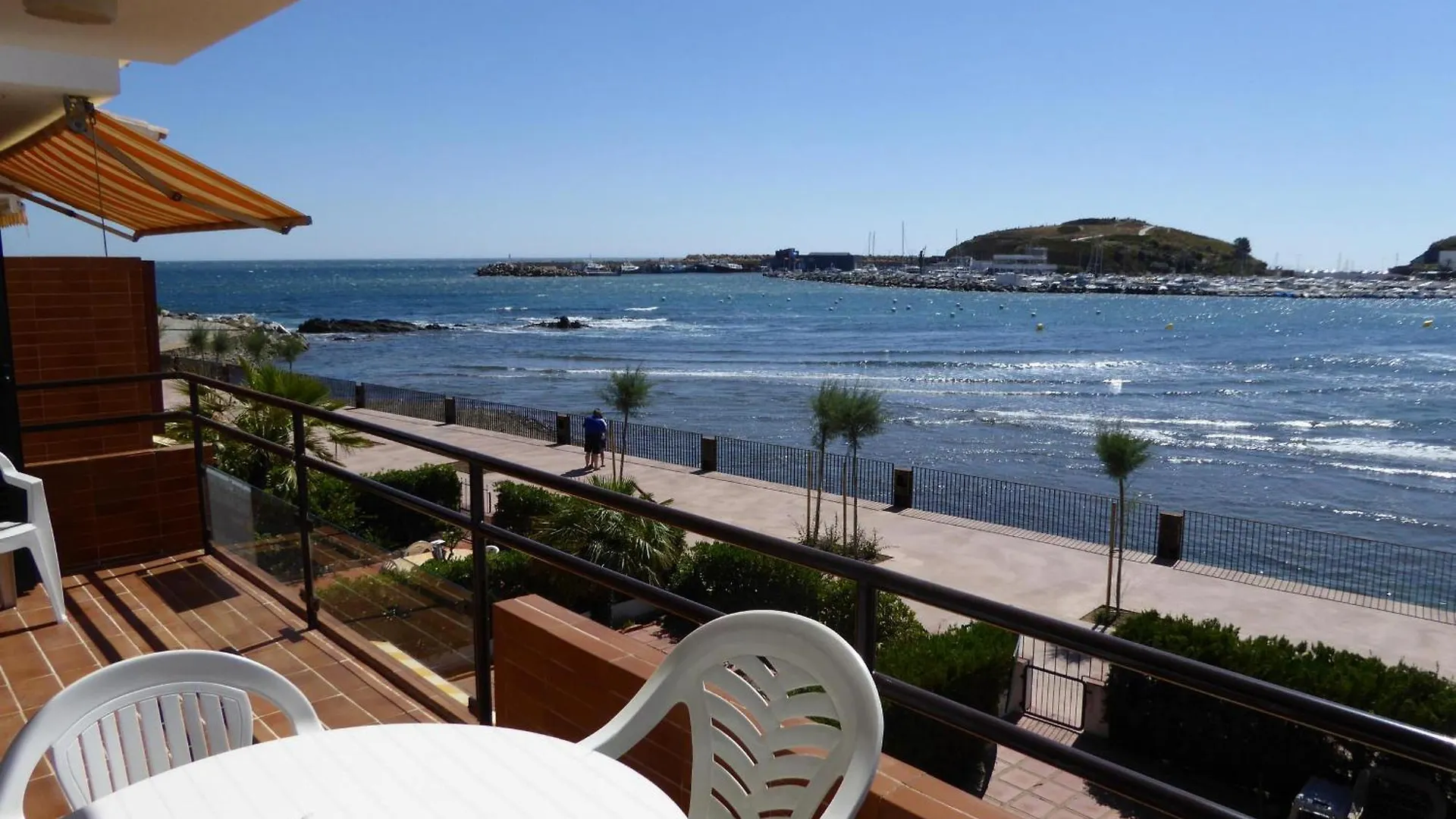 Appartement Mediterra I 1º Apartament A Primera Linea De Mar Con Vistas Inigualables. - Es-228-32 Llança Spanje